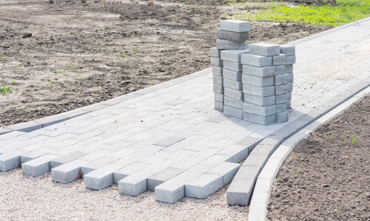 cum-alegi-pavajul-potrivit-pentru-curtea-sau-gradina-ta-matrilab